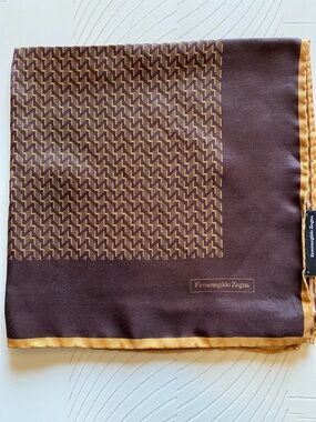Ermenegildo Zegna Navy and Yellow Silk Geometric Pocket Square